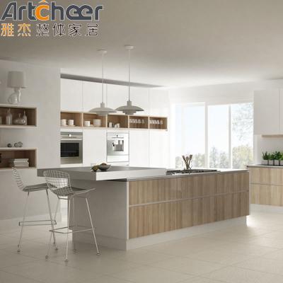 China Embalaje de correo Gabinete de cocina de estilo de madera con accesorios de isla y armario hecho en venta