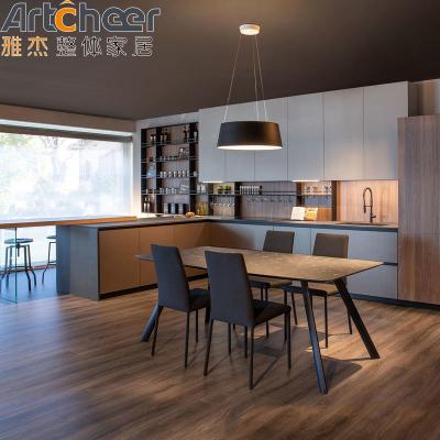 China Modern Style Island u Küchenschränke E0-Grad Holz Veneer und hochglänzende lackierte Türplatten zu verkaufen