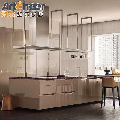 China Modern Design Kitchen Cabinets with and Ready To Assemble Solid Wood Door Material for sale