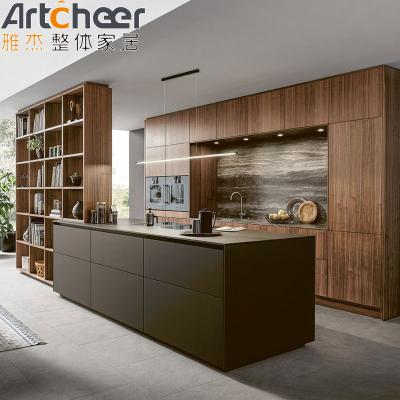 China Modernes Holz aussehen Veneer Eiche Küchenschrank mit Zubehör Hardware und Design zu verkaufen