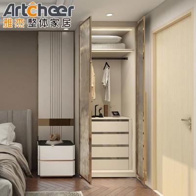 China Moderno estilo de pared de madera caminar en el armario sistema de armario de almacenamiento para el diseño de dormitorio en venta