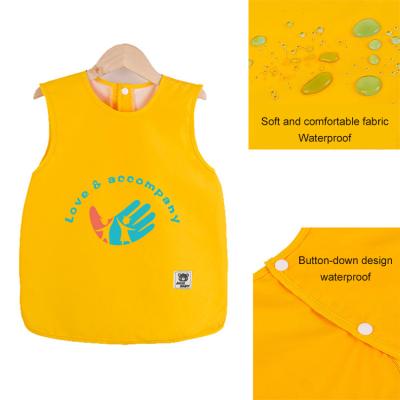 China Eco-friendly Waterproof 2023 new design baby products china wholesale baby bib waterproof feeding short sleeves apron for sale