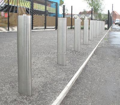 China Road Equipment Wholesale Cast Iron Road Stake Bollard Iron Street Bollards Iron Street Bollards for sale