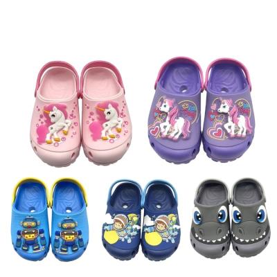 China Light Most Popular Soft Garden Hole Shoes Suitable For Children Playing On The Beach for sale