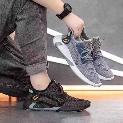 China Fashion Trend Fashion Fly Weave Upper Sport Shoes High Quality Shoes Men Sports Running Sneakers 2021men Men's Casual Shoes for sale