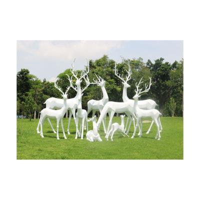 China Modern Abstract Europe Deer Figures Model Sculpture Elk Statue for sale