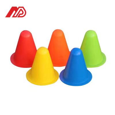 China Eco-friendly Wholesale 8 cm obstacle training equipment plastic cones for children Roller skating training for sale