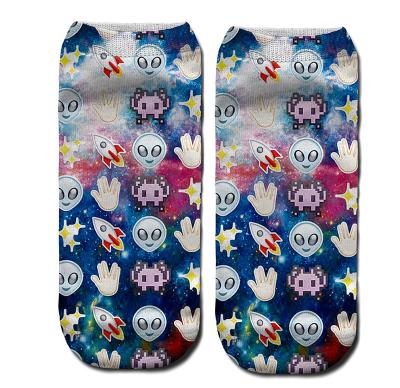 China New Fashion DIY Digital 3D Antibacterial Tube Printed White Blank Sublimation Socks for sale