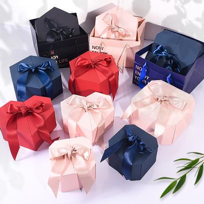 China Recycled Materials Luxury Gift Box Cardboard Paper Heart Shaped Colorful Gift Box Packaging With Ribbon for sale