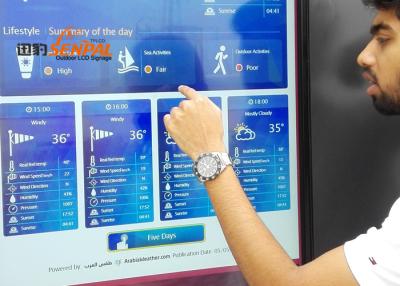 Cina Isolato LCD del supporto del chiosco del touch screen di definizione alta a 65 pollici impermeabile in vendita