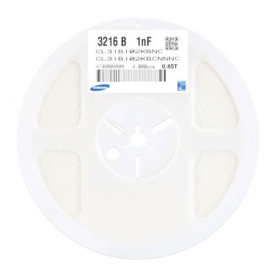 Cina Capacitori ceramici MLCC SMD multicapacitori ceramici 1206 1nF 10% 50V X7R CL31B102KBCNNNC in vendita