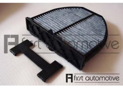 China 2128300318 Auto Car Cabin Filter 246mm Width for sale