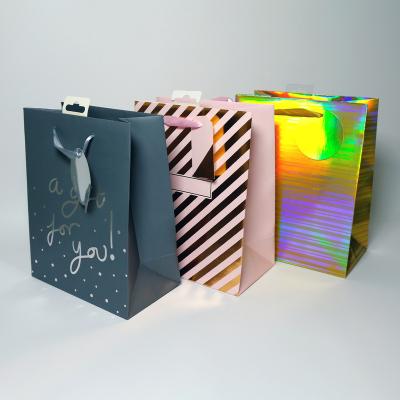 China Recyclable Matt Laminated Finish Shopping Paper Bag Gifts, Wrapping Paper Bags, Valentine's Day Party Paper Bags for sale