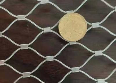 China escada de 2mm que cerca a malha Handwoven da corda de fio de aço dos Ss à venda