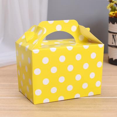 China Luxury Custom Dot Printing Square Paper Logo Wedding Birthday Party Gift Cake Box With Handle 153*100*105mm for sale