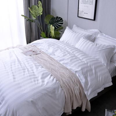 China Anti-Static Yarn Dyed Comforter Bedding Set Hotel Bedding Fabric Stripe Hotel Bedding Set Weaving Bed for sale