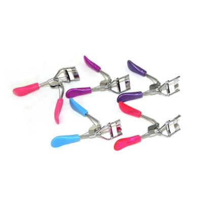 China Factory wholesale popular custom made stainless steel pink colored plastic handle eyelash curler for sale