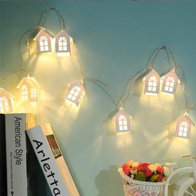 China 2021 New Product Small House Light String Decoration Wall Festival Party Santa Claus Light String for sale