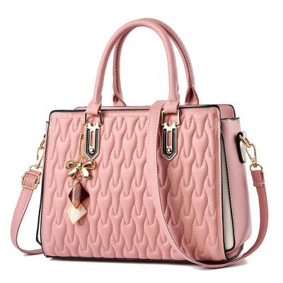 China Lady Elegant Female Quilted Fashion Famous Brand Ladies Large Shoulder Handbags Luxury Women's PU Leather Bag With Pendant Set for sale