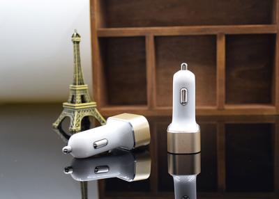 Chine Allumeur électrique 3,5 x 2,8 x 6 cm de cigarette de chargeur de voiture d'USB de 3 ports d'Iphone Ipad à vendre