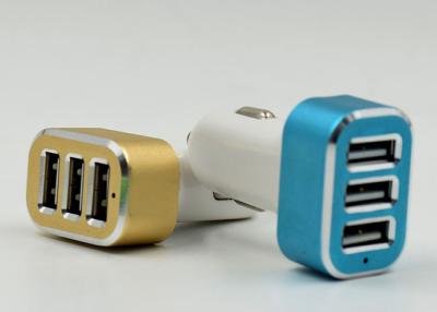 Chine Le chargeur bleu de voiture d'USB de port du micro 3 de l'or 6.6A pour Iphone, trois mettent en communication le chargeur de voiture à vendre