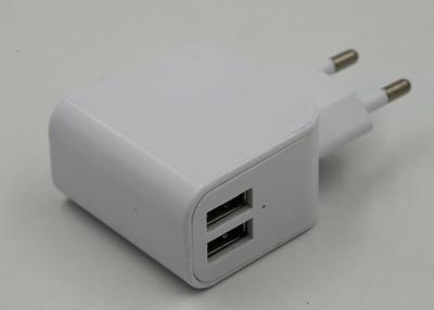 China Berufs-EU-Sockel ABS Reise-Adapter mit USB-Port, Doppel-USB-Telefon-Ladegerät zu verkaufen