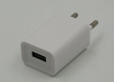 China Fire Proof ABS Custom White Universal Travel Charger For Iphone / Apple Ipad for sale