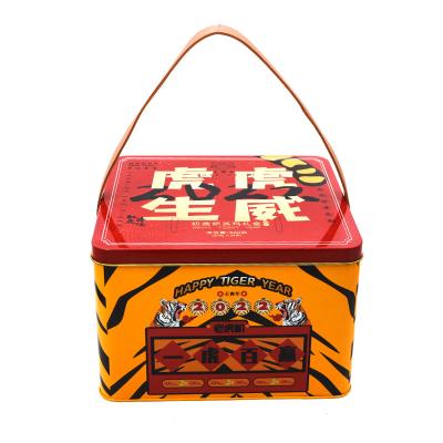 China 2022 Custom Square Food Tin Box Factory New Product Cookie Chocolate Gift Tin Package Box With PU Big Handle for sale