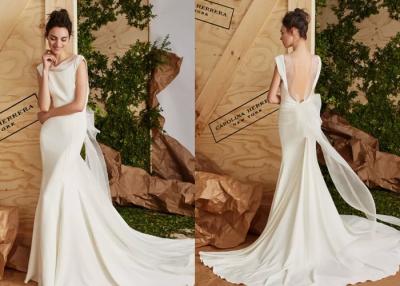 Chine Robe de mariage sans dos magnifique de colonne de gaine avec la version augmentée de style à vendre