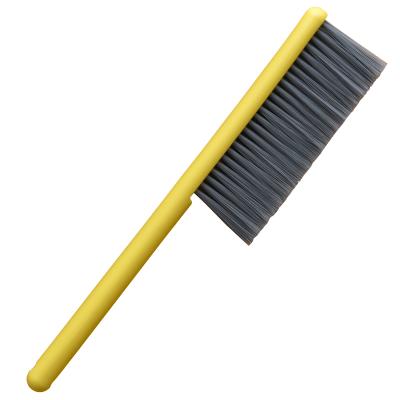 China Sustainable Portable Household Bed Dust Sweep Sweep Removal Bed Cleaning PP Handle Brush for sale