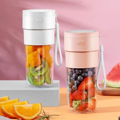 China High Efficiency Mini Portable Cold Press Blender 2 Blades Blender 300mL Usb Blender 300mL Bottle Fruit Juicer Machine For Home And Travel for sale