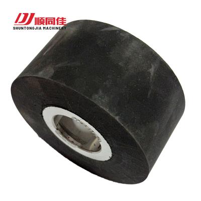 China High Quality Roller For Woodworking Machinery Parts Roller Steel Rubber Black for sale