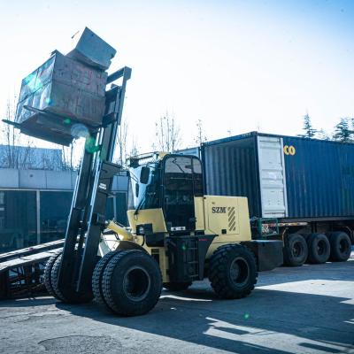 China Hotels All Rough Terrain Forklift 5 Ton for sale