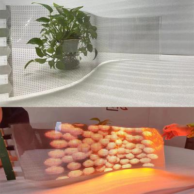 China Weichklebendes transparentes LED-Display, ultra dünnes, flexibles LED-Bildschirm P4-8 zu verkaufen