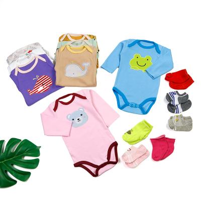 China Newborn Long Sleeve Long Sleeve Baby Clothes Infant Cotton Romper Long Sleeve Overalls With 3 Pairs Socks en venta