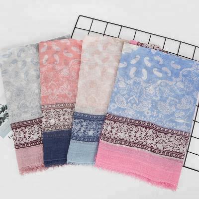 China Custom Brand Hijab Brand Gorgeous Floral Printing Logo Cotton Scarf Multi Color Cachecol Fashion Fringed Fringed Scarf for sale