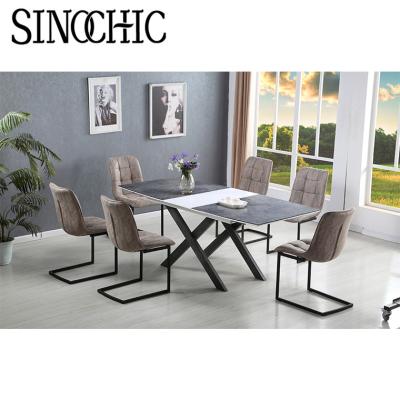 中国 Modern Kitchen Extendable Dining Table 4 6 Seats MDF Top Kitchen Table 販売のため