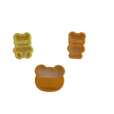 China Disposable Plastic Cookie Cutter Bear Cutter for sale