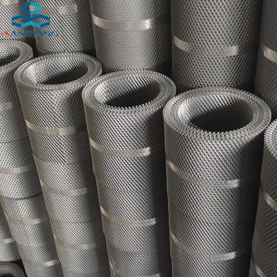 China Expanded 4 Inch Stretched Rhombus Shape Metal Steel Iron Expanded Mesh Rolls for sale