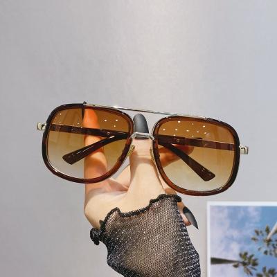 China 2021 New Arrival Fashion Sun Glasses New Arrival Retail Brand Designer Men's Custom Logo Fashion Vintage Metal Frame Sun Glass Sunglasses for sale