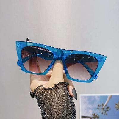 China 2020 Fashion Lady Sunglasses Luxury Unisex PC Sunglasses Vintage 2021 New Fashion Eyewear Women Glass Sun Glasses for sale