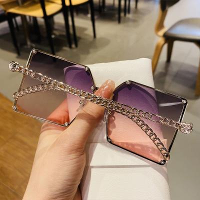 China Fashion Sunglasses Oversized Gradient Square Sunglasses For Women Vintage Alloy Chain Frame Sun Glass Shades 2021 Fashion New for sale