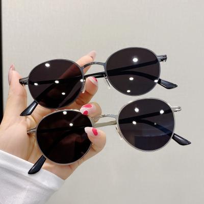 China Wholesale Trendy And Durable Fashion Trending Retro Metal Frame Sun Glass Unisex Sunglasses 2021 For Men Women Newer for sale