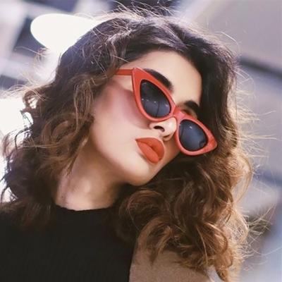 China 2021 New Fashionable And Durable Wholesale Stylish Party Personality Sun Glass Sunglasses In Cateye Shape for sale