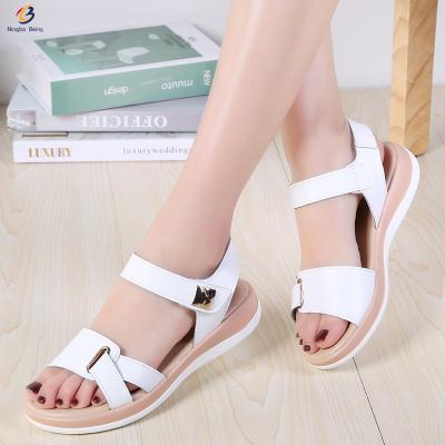 China High quality hot sale fashionable solid color anti-slip simple and easy to wear flat sole sandals woman sandal shoe for sale