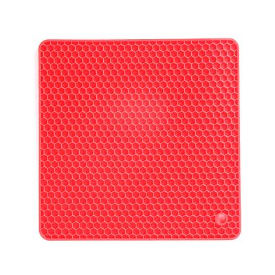 China Eco-friendly mini size barber salon mat beauty spa flexible silicone counter mat for barber station for sale