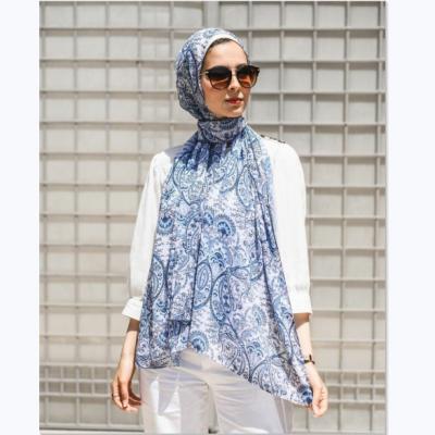 China Chiffon Print Hijab Customized Scarf Women Hijab Print Simple Soft Bubble Chiffon Hijab for sale