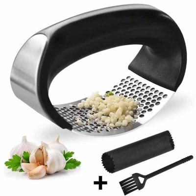 China Drop Shipping High Quality Stainless Kitchen Accessories Ginger Garlic Press Tools Viable for sale