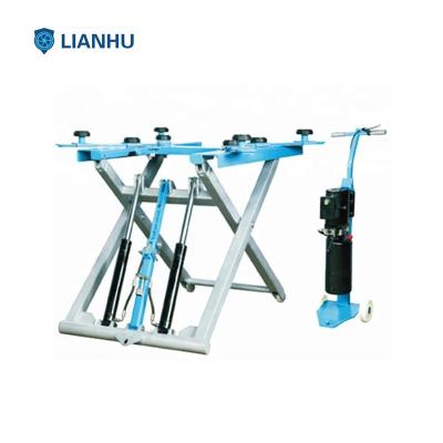 China portable car lifter scissor type for family use and save rooms 2800 kg for sale