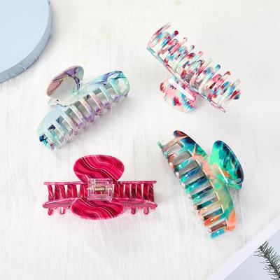 China Hair Accessories 2023 New Design Large Stylish Luxury Plastic Hair Claw Clips For Female for sale